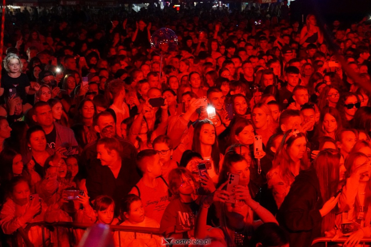 Jarmarki Czerwińskie 2024: koncert SKOLIM [11.08.2024] - zdjęcie #88 - eOstroleka.pl