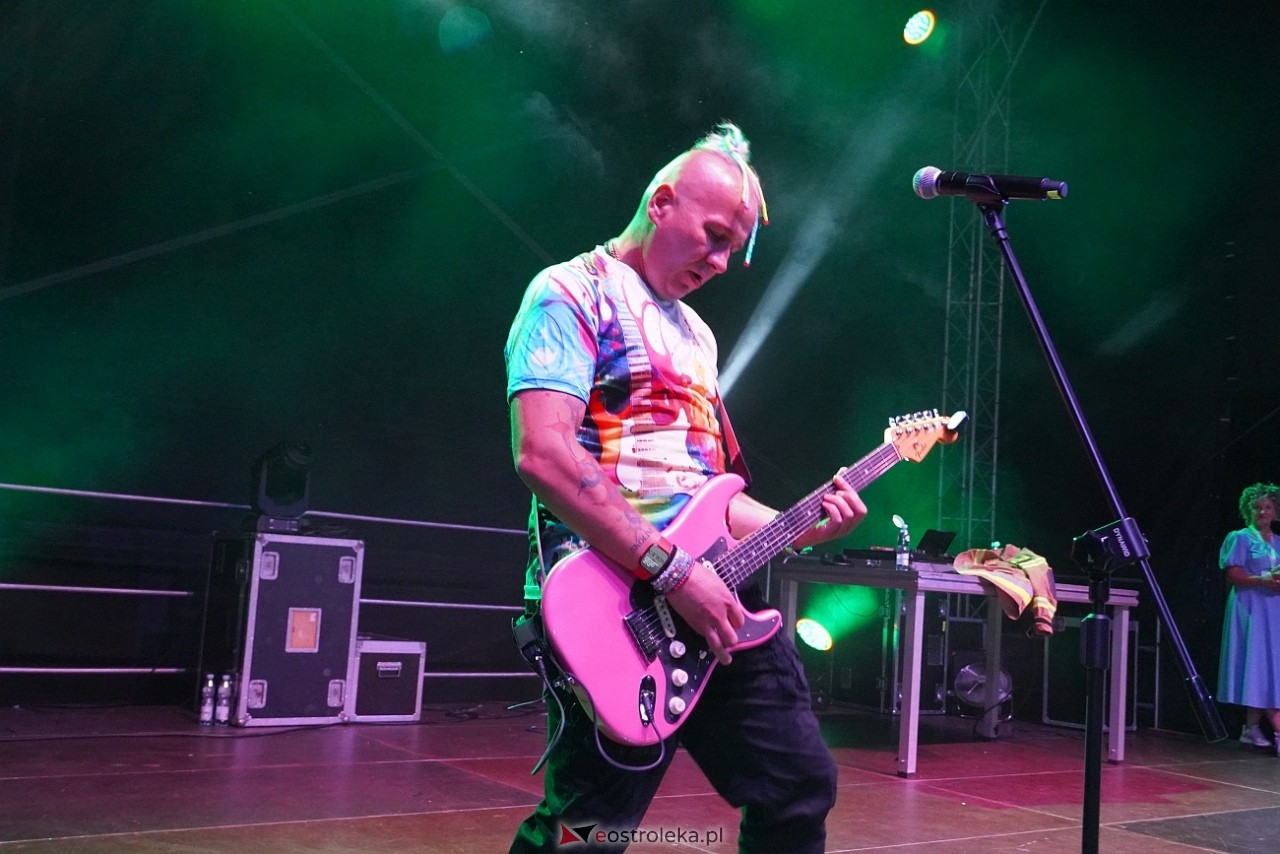 Jarmarki Czerwińskie 2024: koncert SKOLIM [11.08.2024] - zdjęcie #69 - eOstroleka.pl