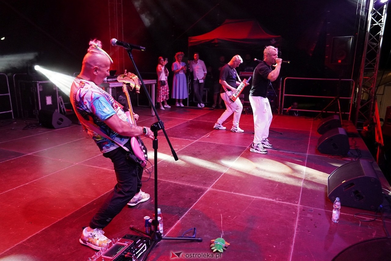 Jarmarki Czerwińskie 2024: koncert SKOLIM [11.08.2024] - zdjęcie #59 - eOstroleka.pl