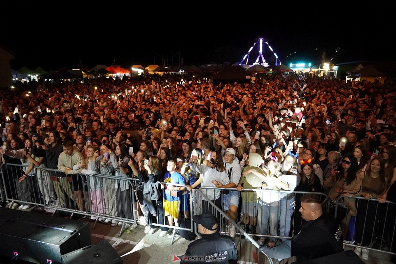 Jarmarki Czerwińskie 2024: koncert SKOLIM [11.08.2024] - zdjęcie #53 - eOstroleka.pl