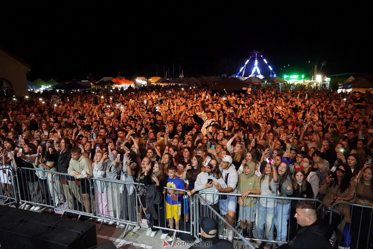 Jarmarki Czerwińskie 2024: koncert SKOLIM [11.08.2024] - zdjęcie #48 - eOstroleka.pl