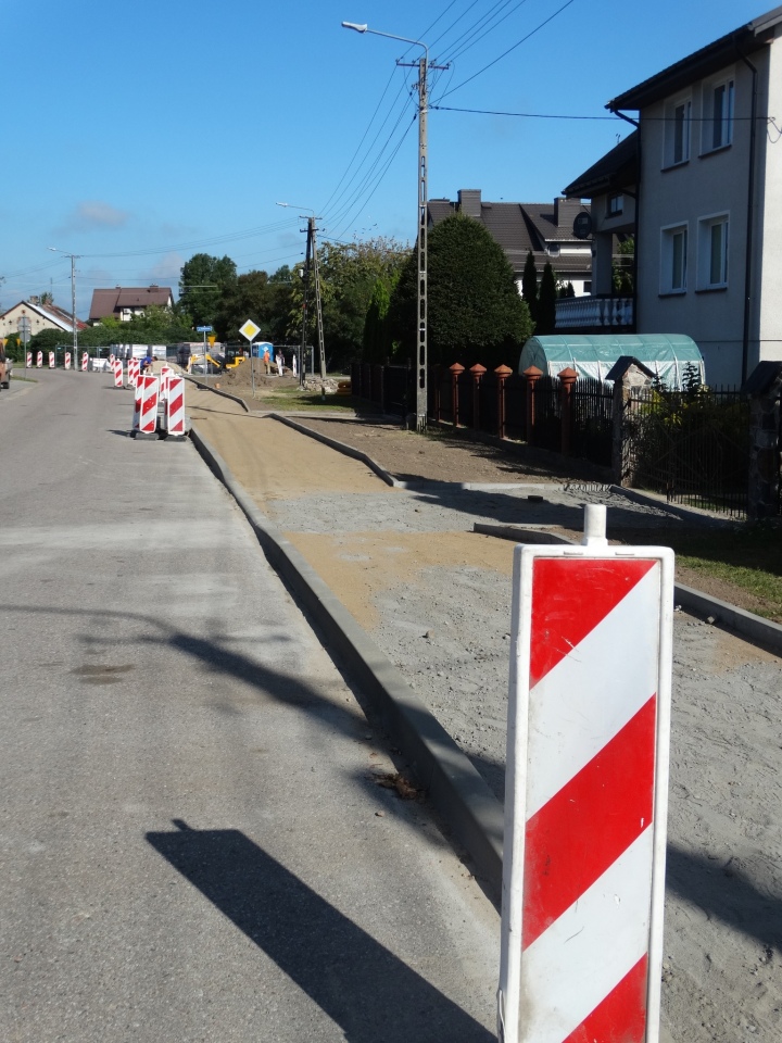 Inwestycje drogowe w Czerwinie [12.08.2024] - zdjęcie #19 - eOstroleka.pl
