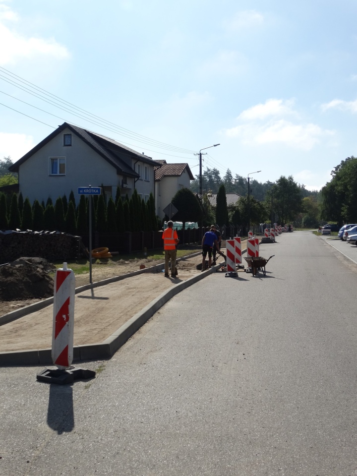 Inwestycje drogowe w Czerwinie [12.08.2024] - zdjęcie #17 - eOstroleka.pl