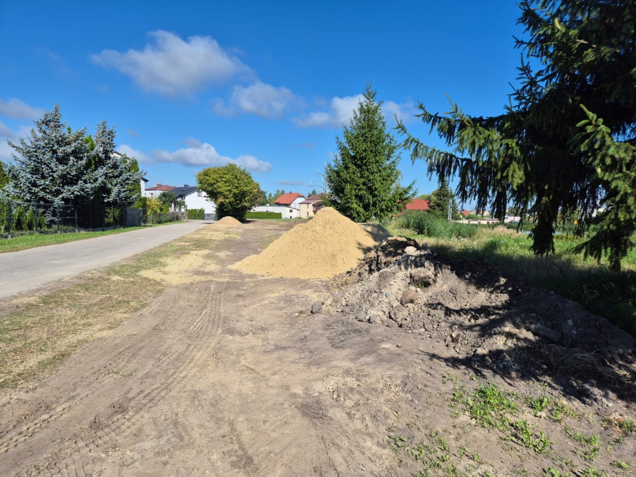 Inwestycje drogowe w Czerwinie [12.08.2024] - zdjęcie #10 - eOstroleka.pl