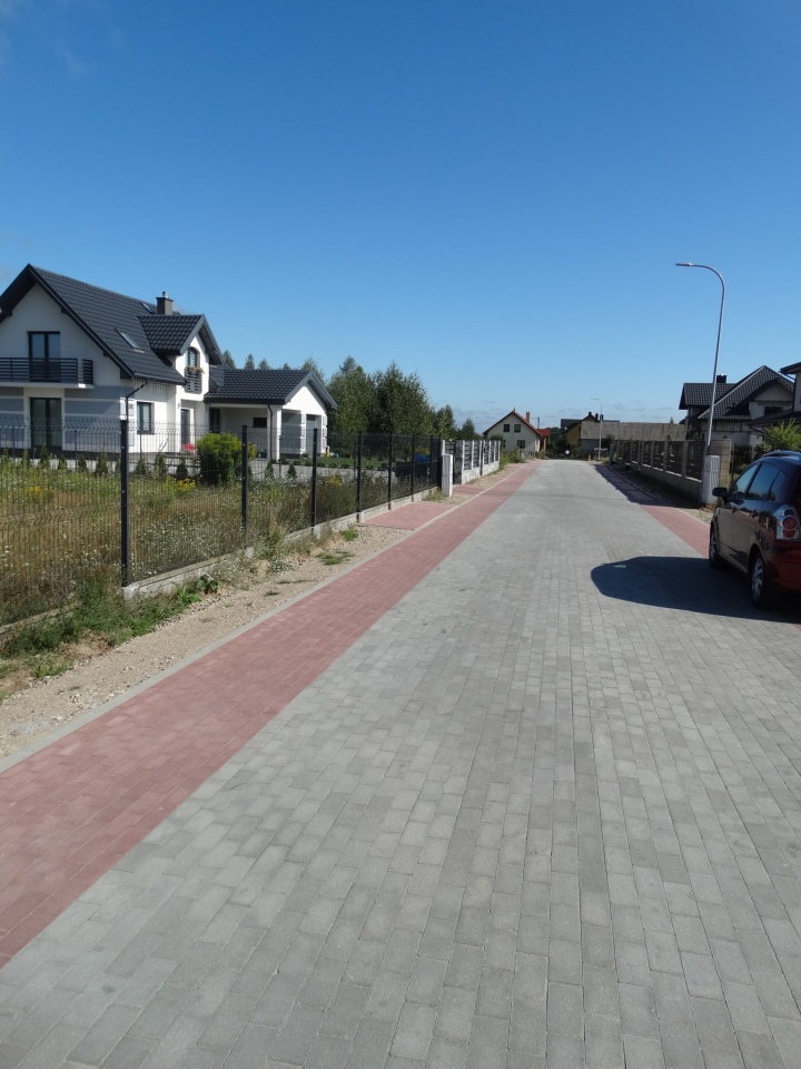 Inwestycje drogowe w Czerwinie [12.08.2024] - zdjęcie #1 - eOstroleka.pl