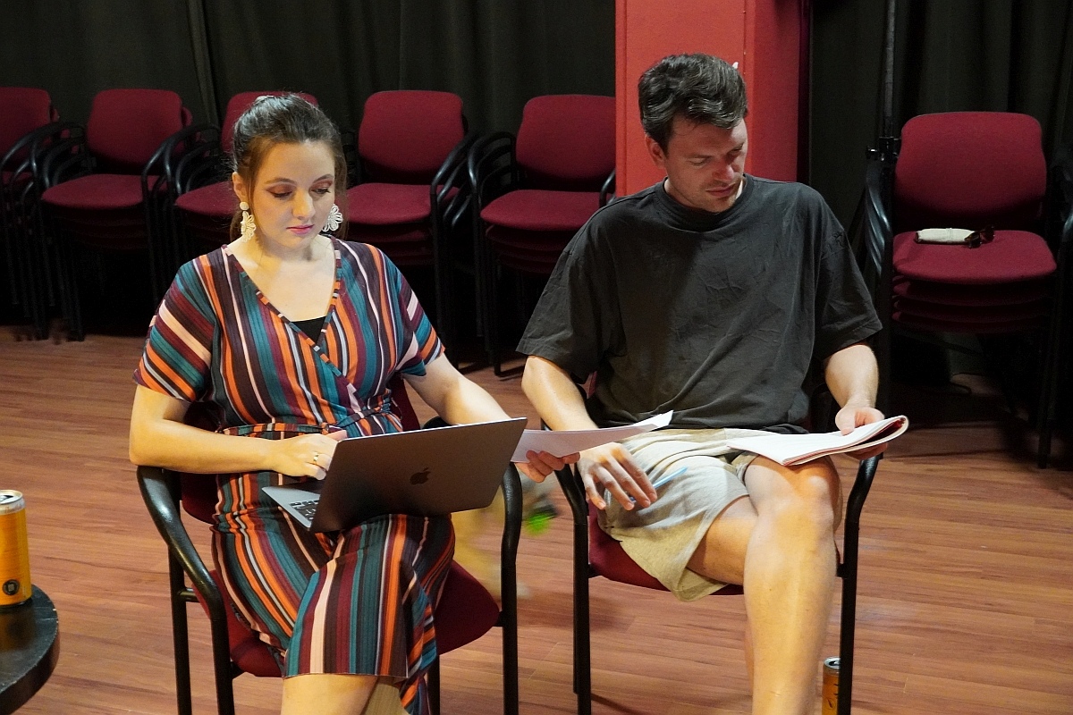 Próba Teatru Tutejszego w Klubie Oczko [14.08.2024] - zdjęcie #17 - eOstroleka.pl