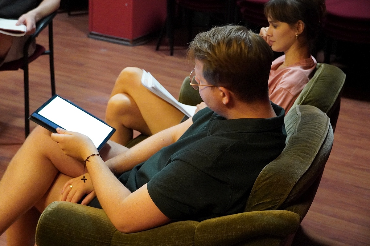 Próba Teatru Tutejszego w Klubie Oczko [14.08.2024] - zdjęcie #7 - eOstroleka.pl