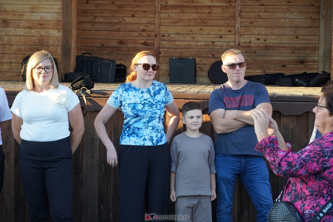 W Myszyńcu bili rekord we wspólnym wykonaniu Starej Babki [14.08.2024] - zdjęcie #93 - eOstroleka.pl