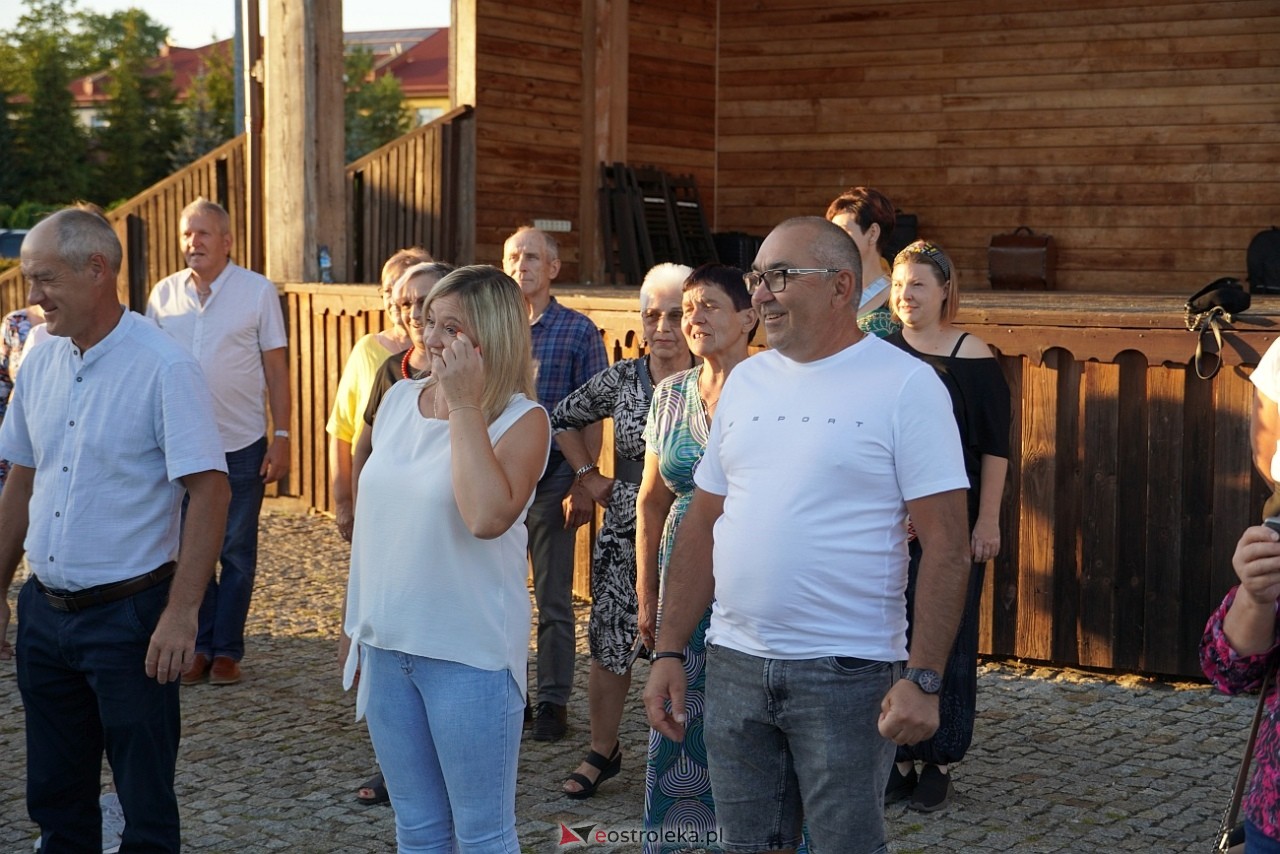 W Myszyńcu bili rekord we wspólnym wykonaniu Starej Babki [14.08.2024] - zdjęcie #89 - eOstroleka.pl