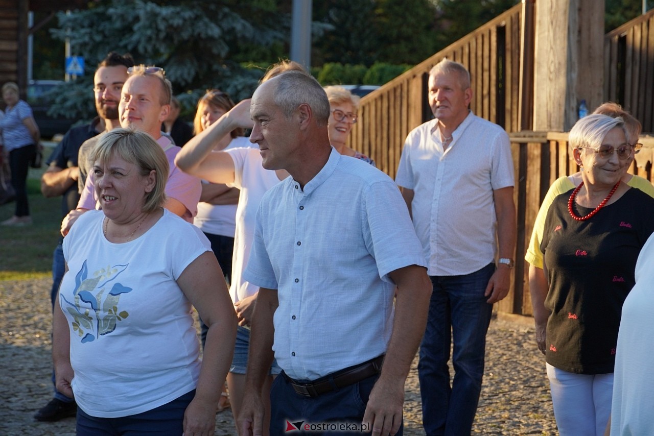 W Myszyńcu bili rekord we wspólnym wykonaniu Starej Babki [14.08.2024] - zdjęcie #88 - eOstroleka.pl