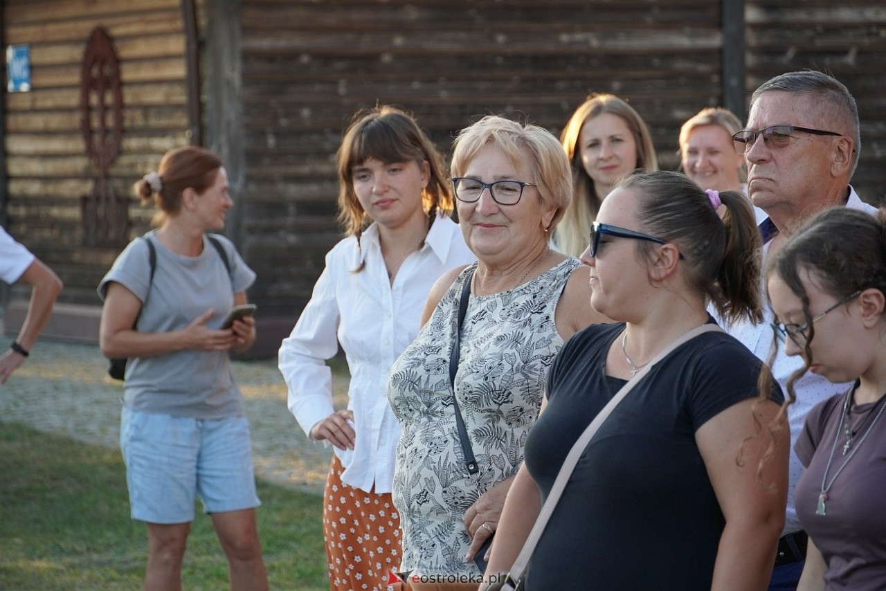 W Myszyńcu bili rekord we wspólnym wykonaniu Starej Babki [14.08.2024] - zdjęcie #84 - eOstroleka.pl