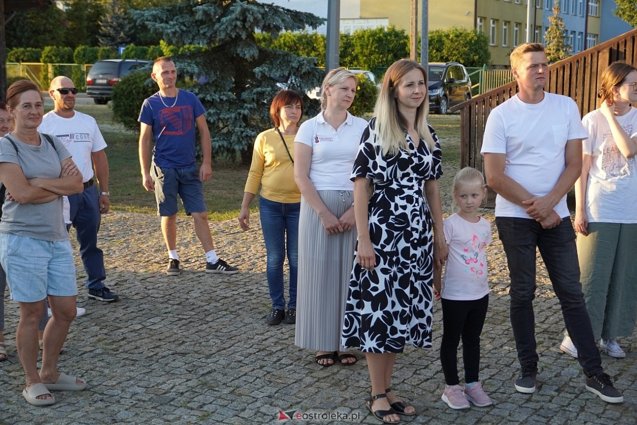 W Myszyńcu bili rekord we wspólnym wykonaniu Starej Babki [14.08.2024] - zdjęcie #74 - eOstroleka.pl
