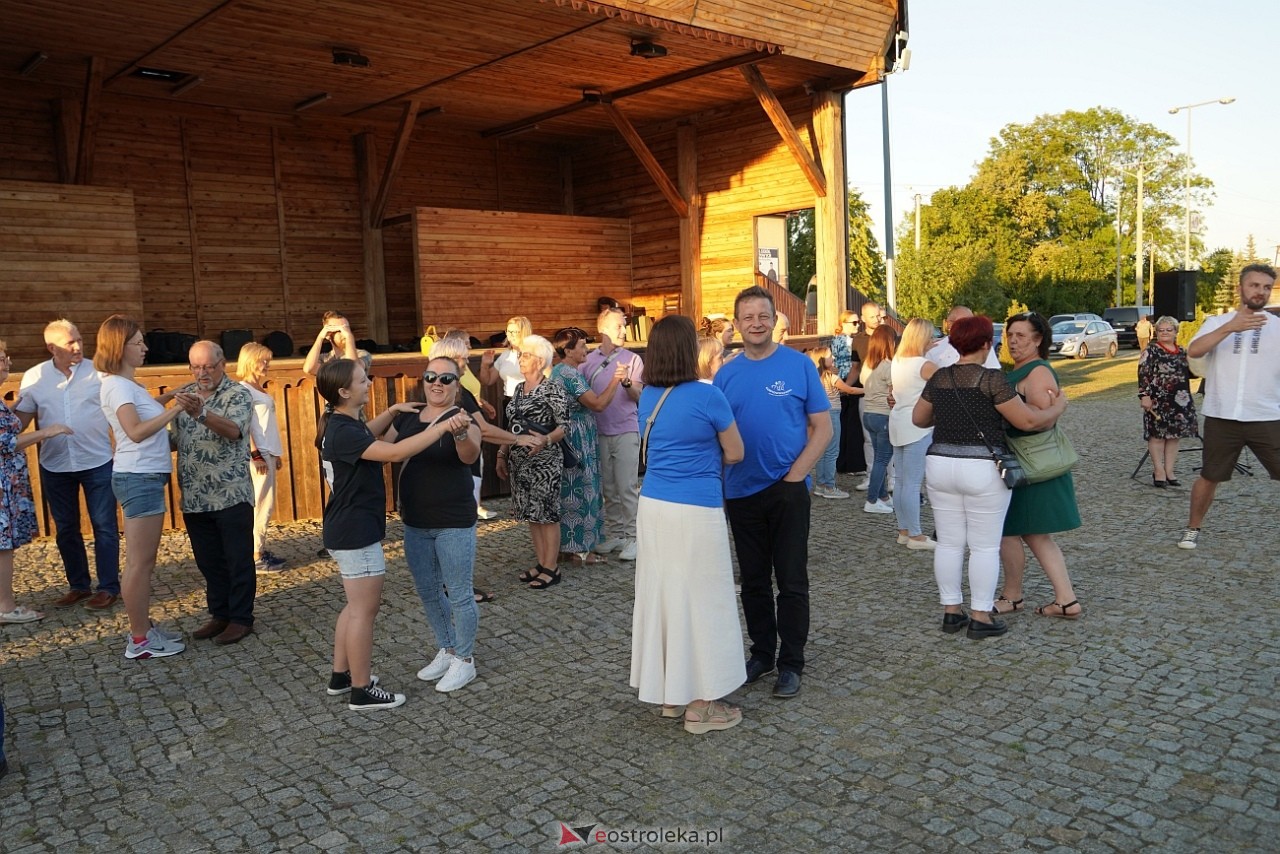 W Myszyńcu bili rekord we wspólnym wykonaniu Starej Babki [14.08.2024] - zdjęcie #63 - eOstroleka.pl