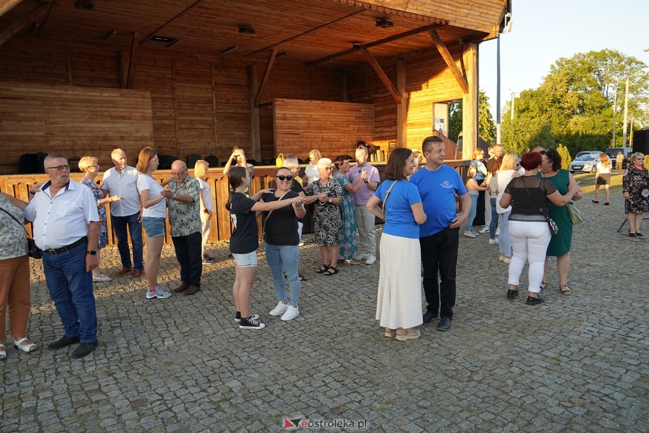 W Myszyńcu bili rekord we wspólnym wykonaniu Starej Babki [14.08.2024] - zdjęcie #62 - eOstroleka.pl