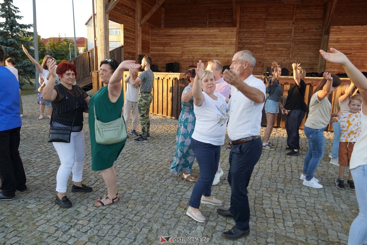 W Myszyńcu bili rekord we wspólnym wykonaniu Starej Babki [14.08.2024] - zdjęcie #48 - eOstroleka.pl