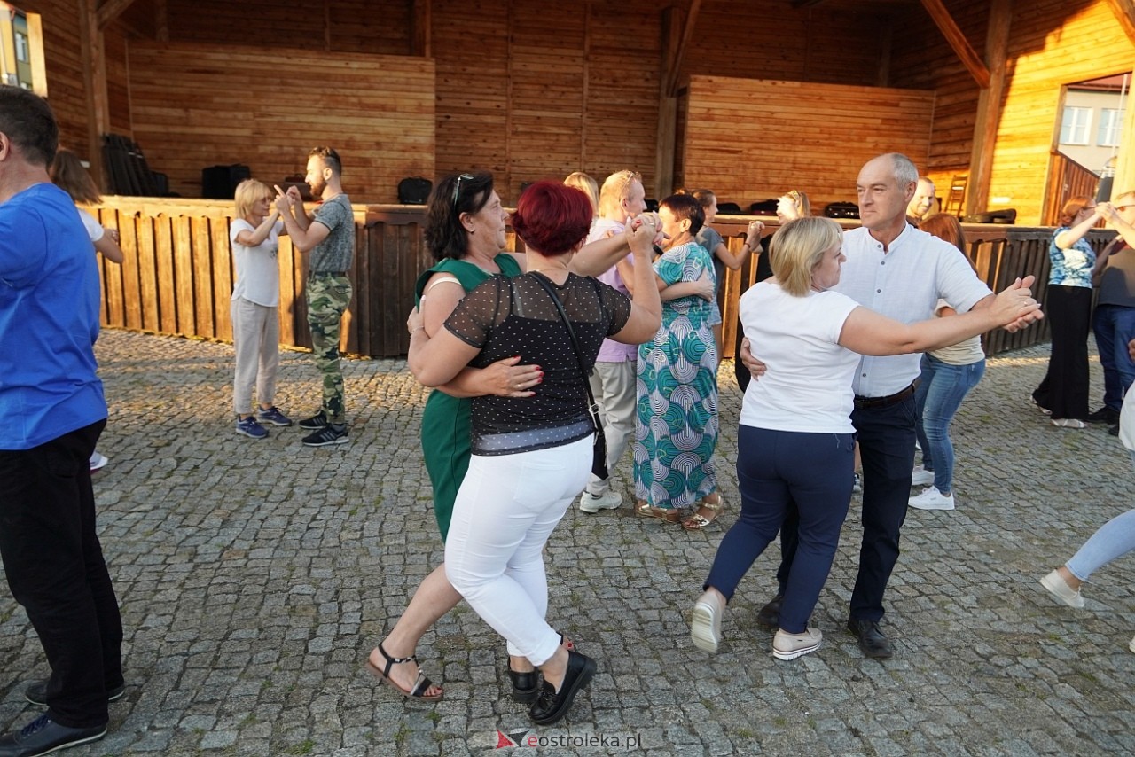 W Myszyńcu bili rekord we wspólnym wykonaniu Starej Babki [14.08.2024] - zdjęcie #46 - eOstroleka.pl