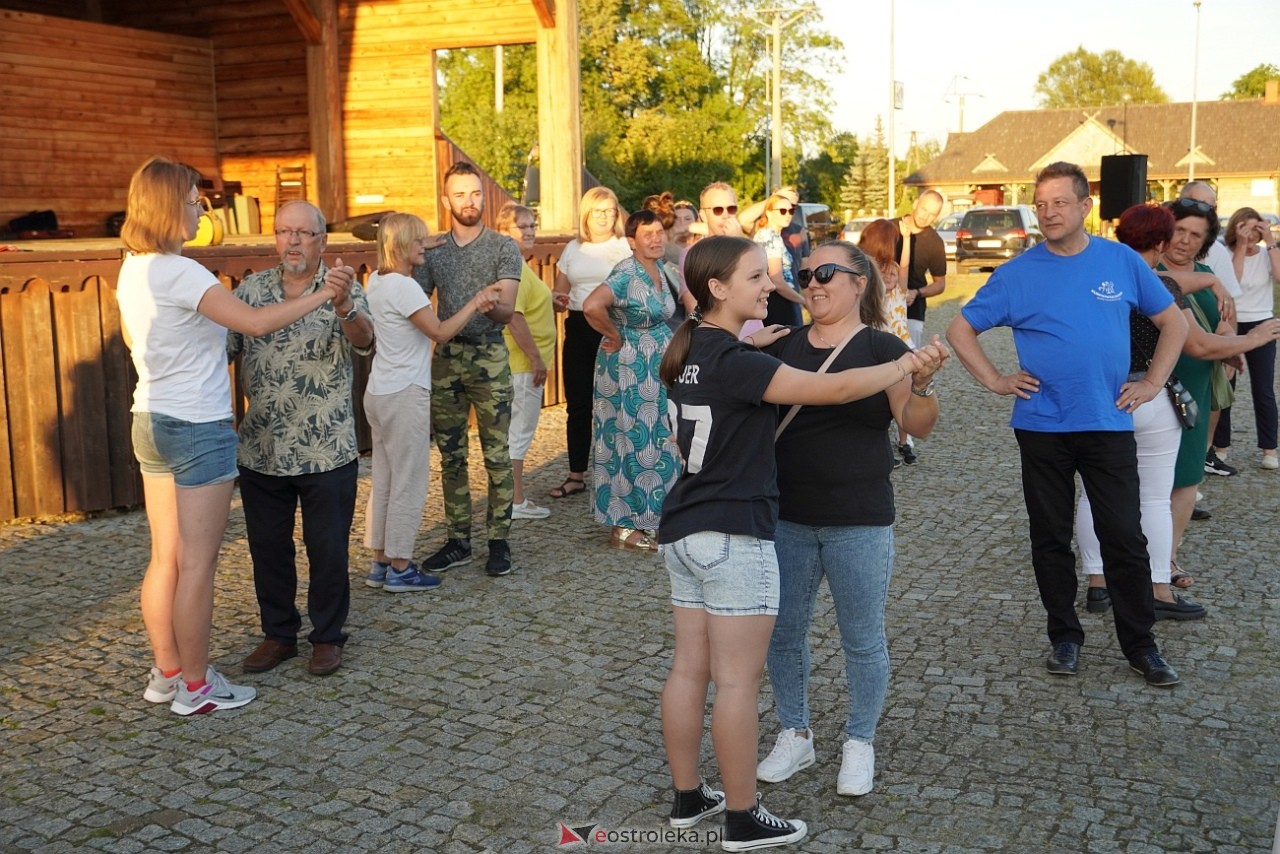 W Myszyńcu bili rekord we wspólnym wykonaniu Starej Babki [14.08.2024] - zdjęcie #41 - eOstroleka.pl