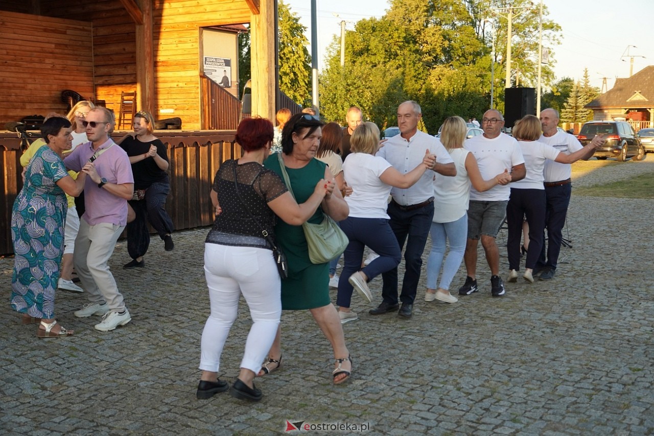 W Myszyńcu bili rekord we wspólnym wykonaniu Starej Babki [14.08.2024] - zdjęcie #37 - eOstroleka.pl