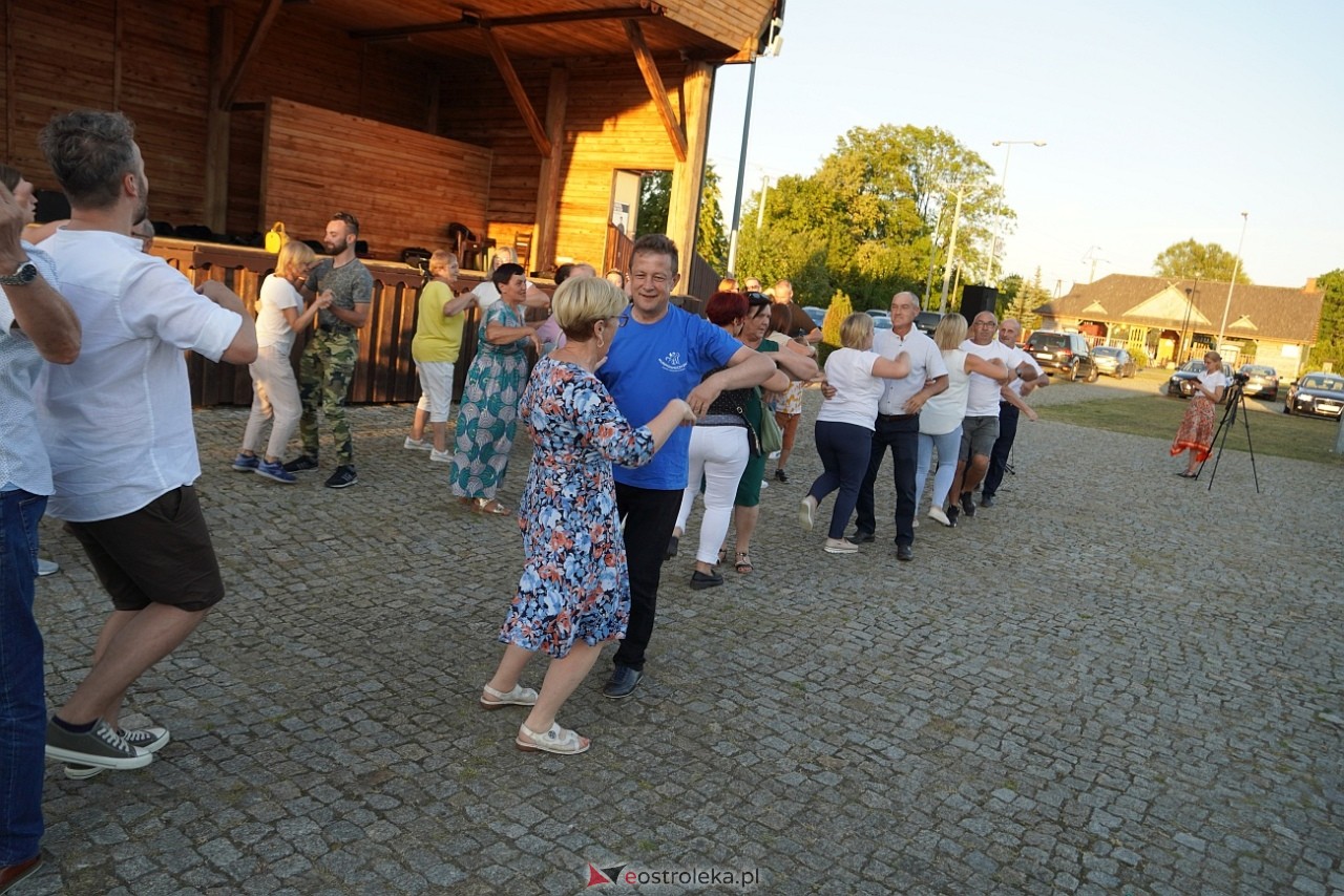 W Myszyńcu bili rekord we wspólnym wykonaniu Starej Babki [14.08.2024] - zdjęcie #36 - eOstroleka.pl