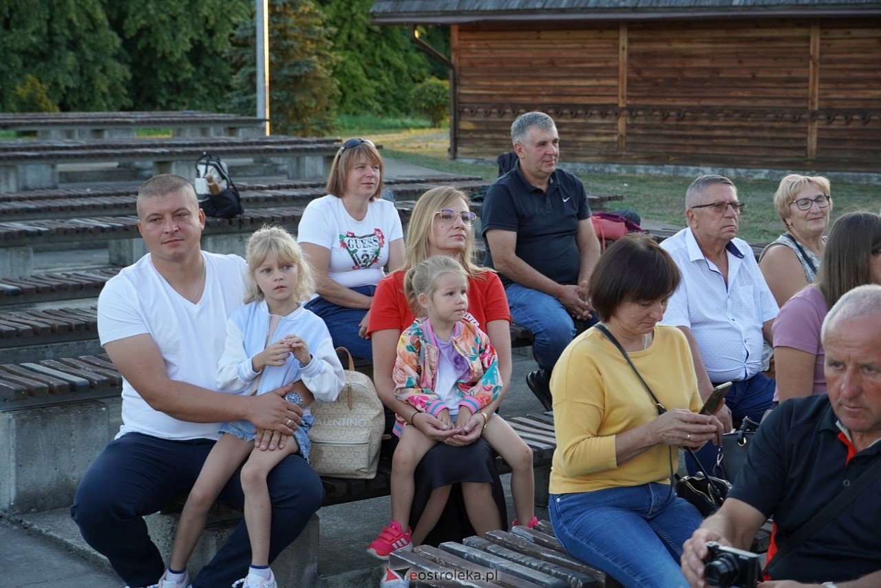 W Myszyńcu bili rekord we wspólnym wykonaniu Starej Babki [14.08.2024] - zdjęcie #28 - eOstroleka.pl