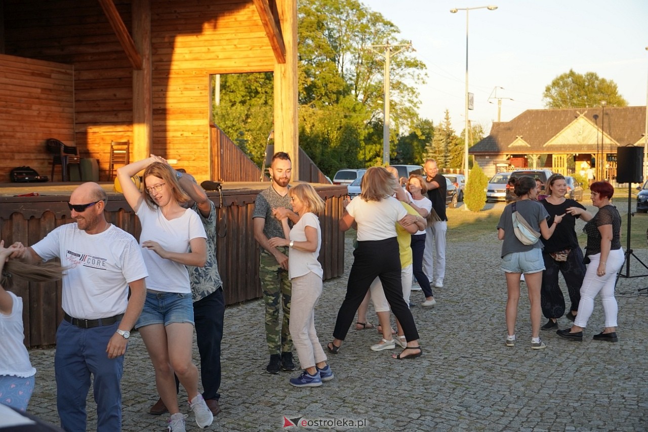 W Myszyńcu bili rekord we wspólnym wykonaniu Starej Babki [14.08.2024] - zdjęcie #20 - eOstroleka.pl