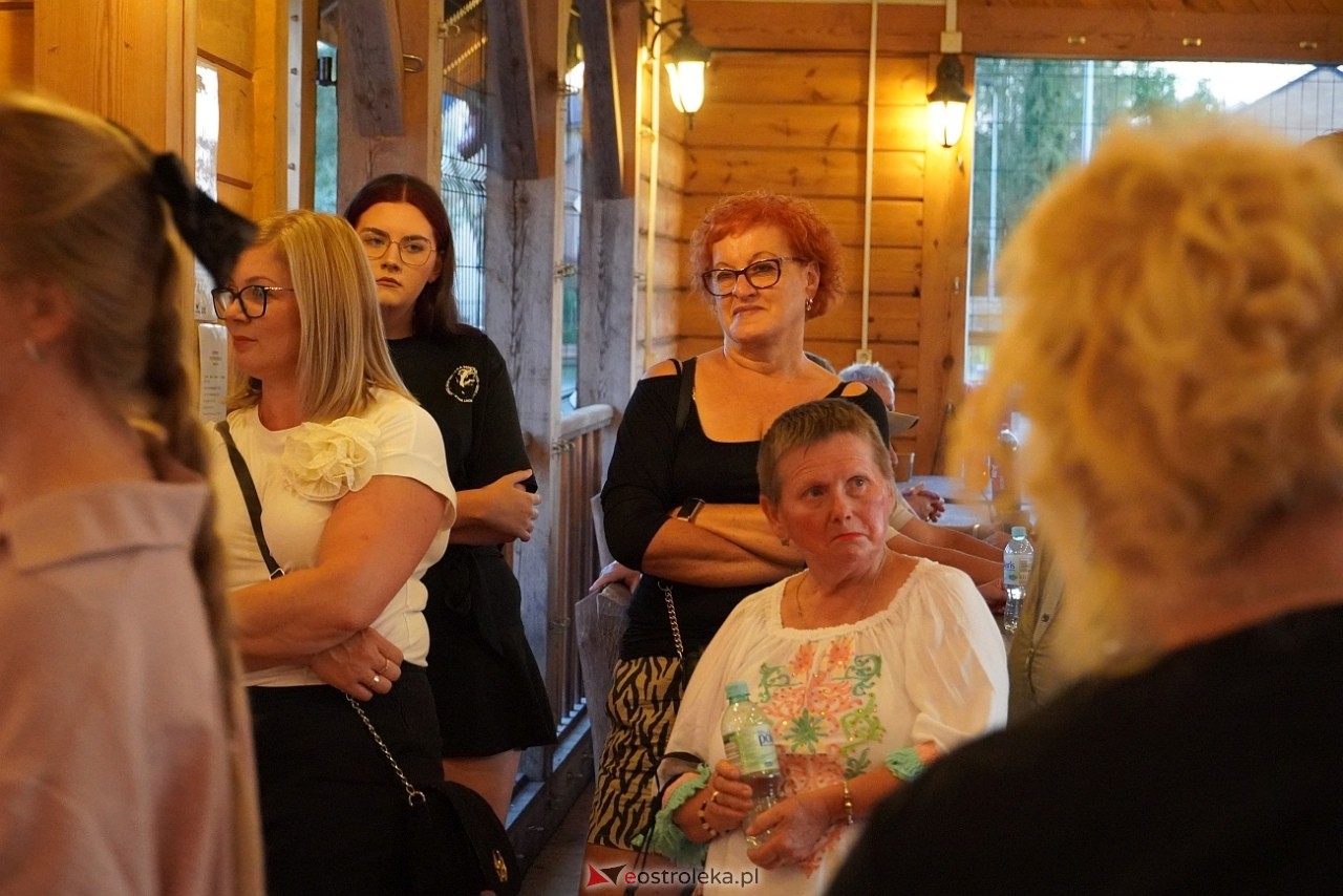 Ludowa zabawa w Myszyńcu: Muzyka i taniec połączyły pokolenia [14.08.2024] - zdjęcie #33 - eOstroleka.pl