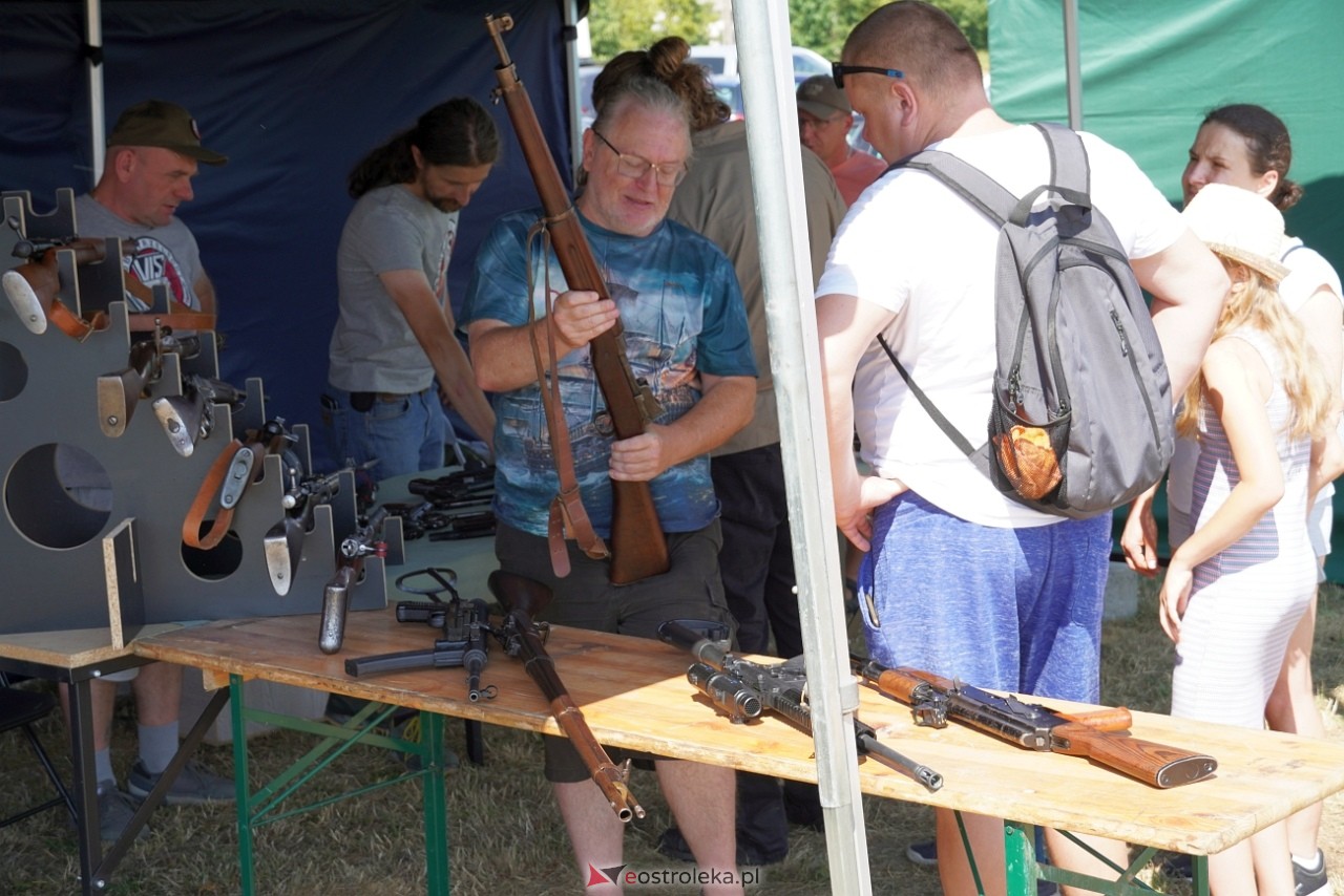 Piknik Militarny w Rzekuniu [17.08.2024] - zdjęcie #91 - eOstroleka.pl