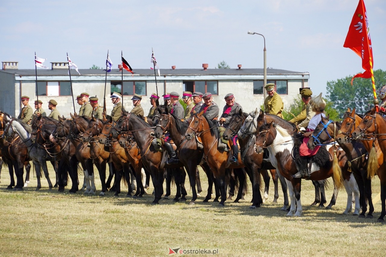 Piknik Militarny w Rzekuniu [17.08.2024] - zdjęcie #60 - eOstroleka.pl