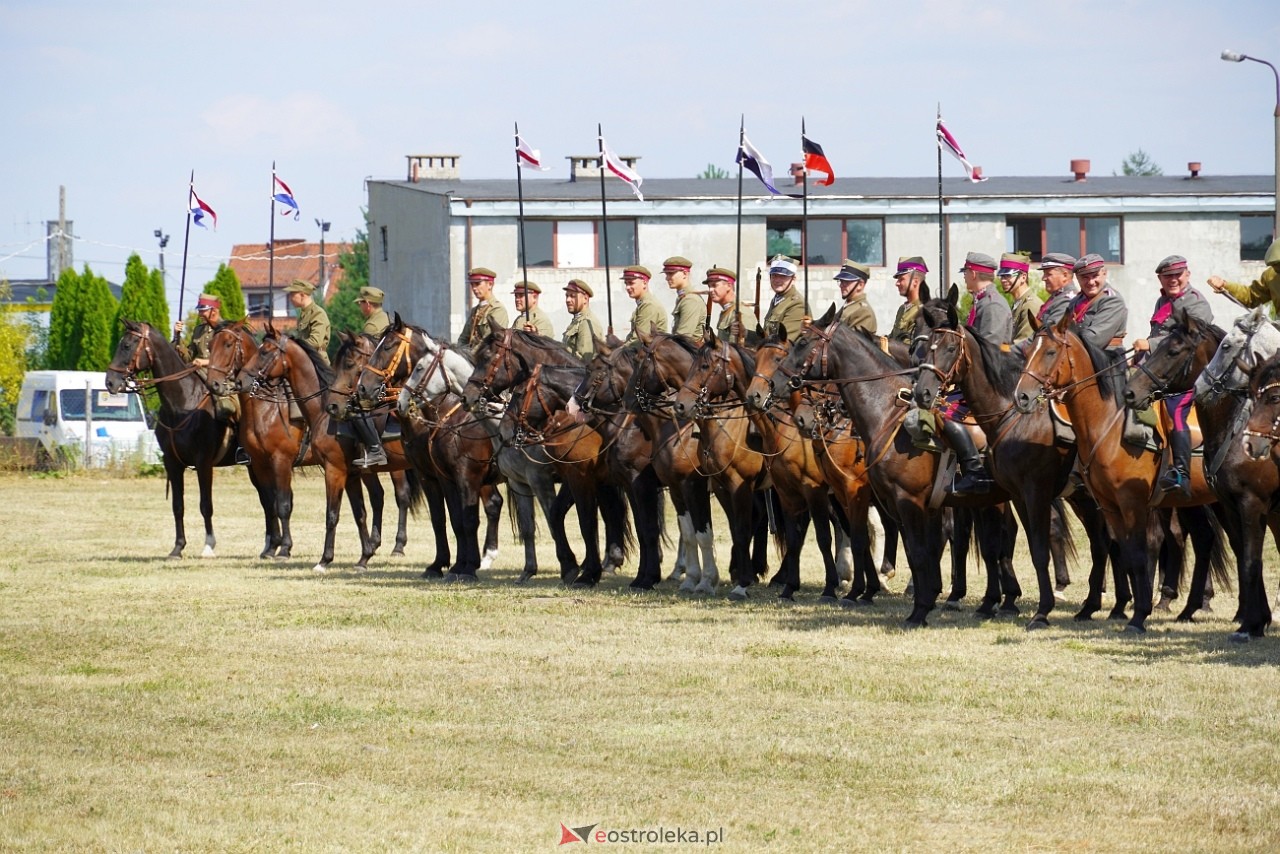 Piknik Militarny w Rzekuniu [17.08.2024] - zdjęcie #59 - eOstroleka.pl