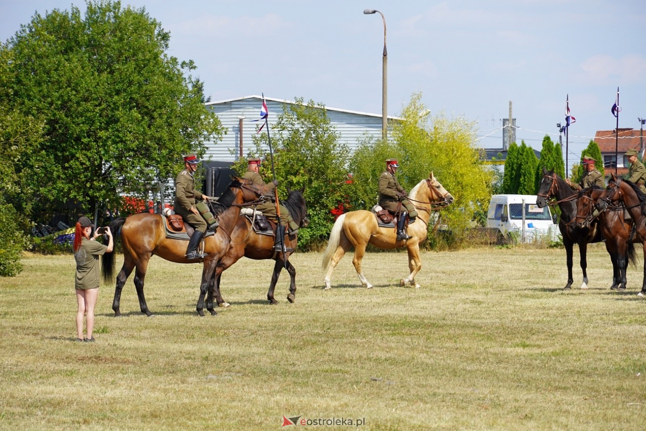 Piknik Militarny w Rzekuniu [17.08.2024] - zdjęcie #58 - eOstroleka.pl