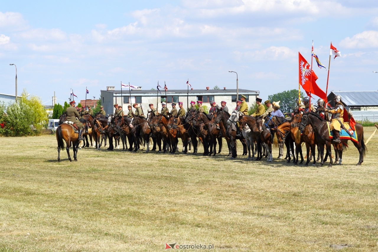 Piknik Militarny w Rzekuniu [17.08.2024] - zdjęcie #53 - eOstroleka.pl