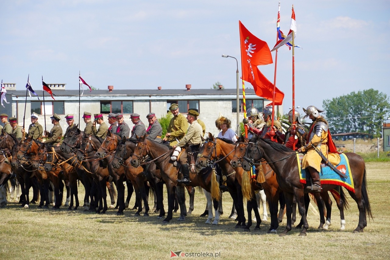 Piknik Militarny w Rzekuniu [17.08.2024] - zdjęcie #50 - eOstroleka.pl