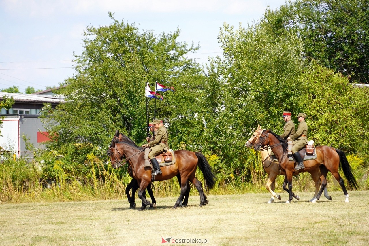 Piknik Militarny w Rzekuniu [17.08.2024] - zdjęcie #49 - eOstroleka.pl