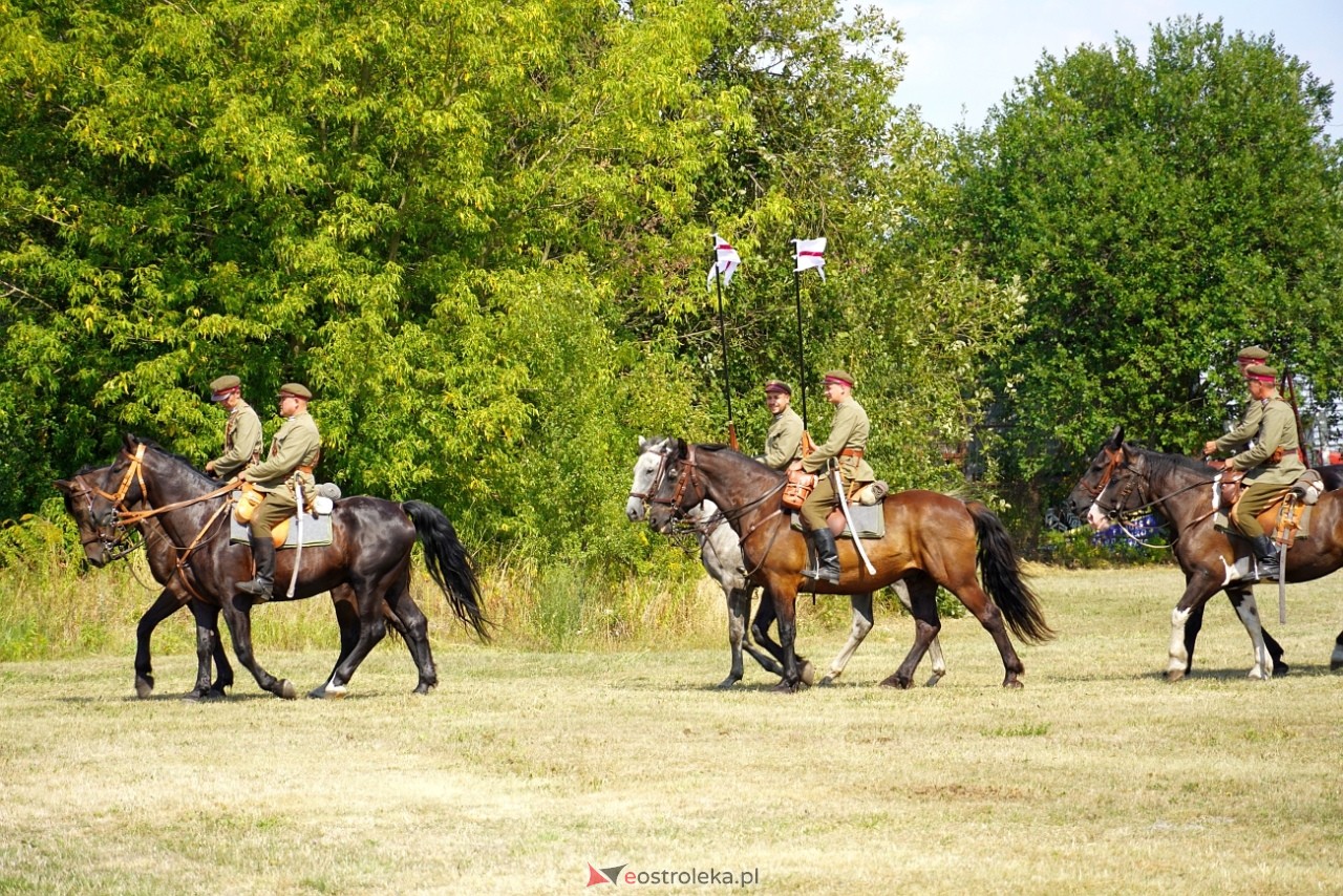 Piknik Militarny w Rzekuniu [17.08.2024] - zdjęcie #48 - eOstroleka.pl