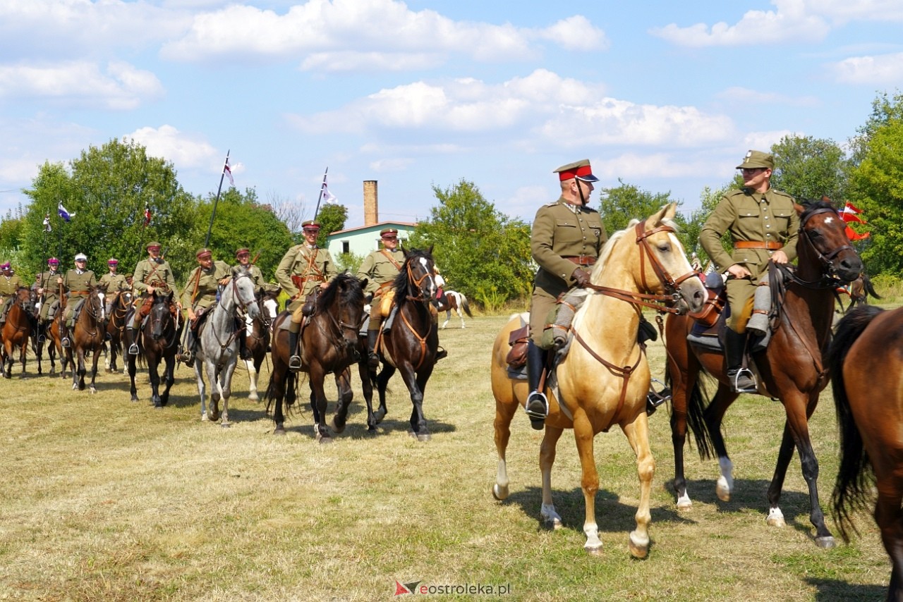 Piknik Militarny w Rzekuniu [17.08.2024] - zdjęcie #45 - eOstroleka.pl
