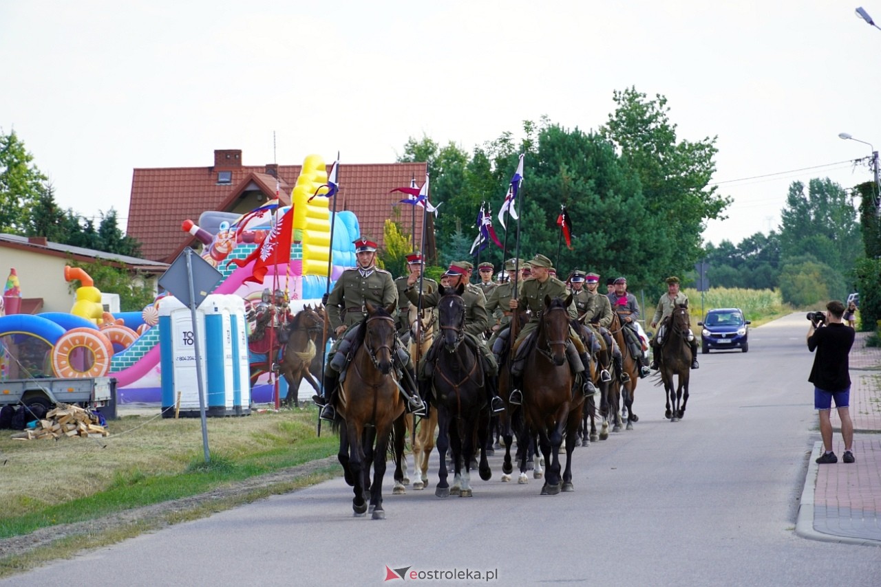 Piknik Militarny w Rzekuniu [17.08.2024] - zdjęcie #25 - eOstroleka.pl