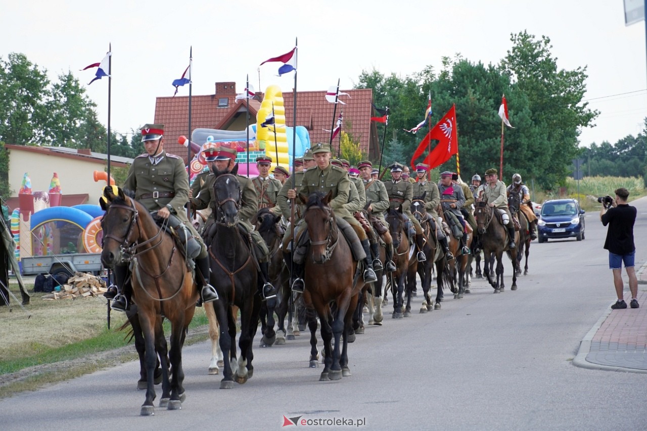 Piknik Militarny w Rzekuniu [17.08.2024] - zdjęcie #24 - eOstroleka.pl