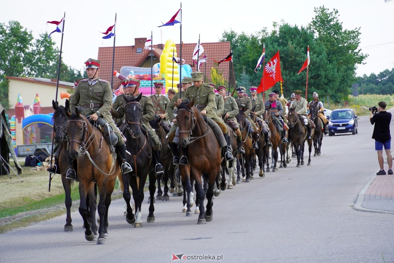 Piknik Militarny w Rzekuniu [17.08.2024] - zdjęcie #23 - eOstroleka.pl