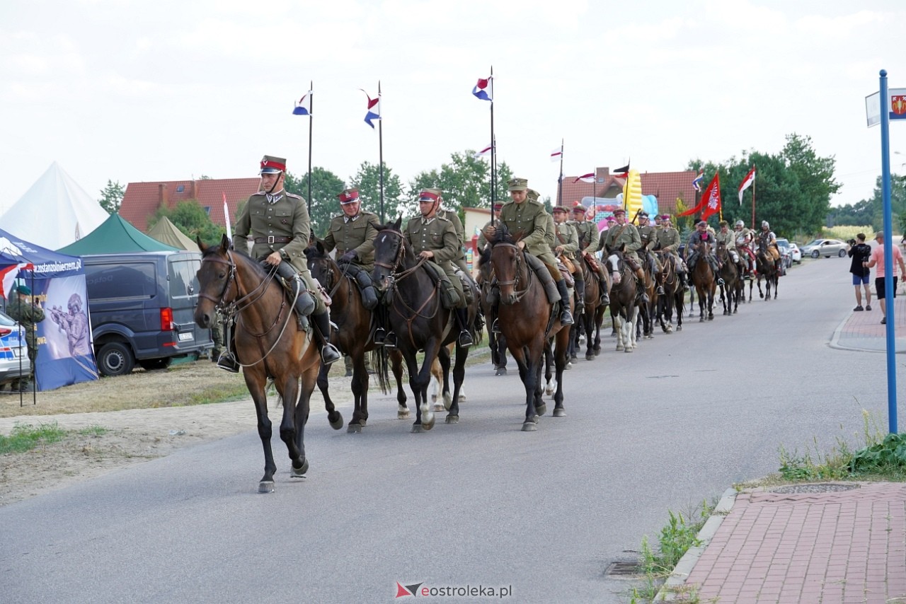 Piknik Militarny w Rzekuniu [17.08.2024] - zdjęcie #20 - eOstroleka.pl