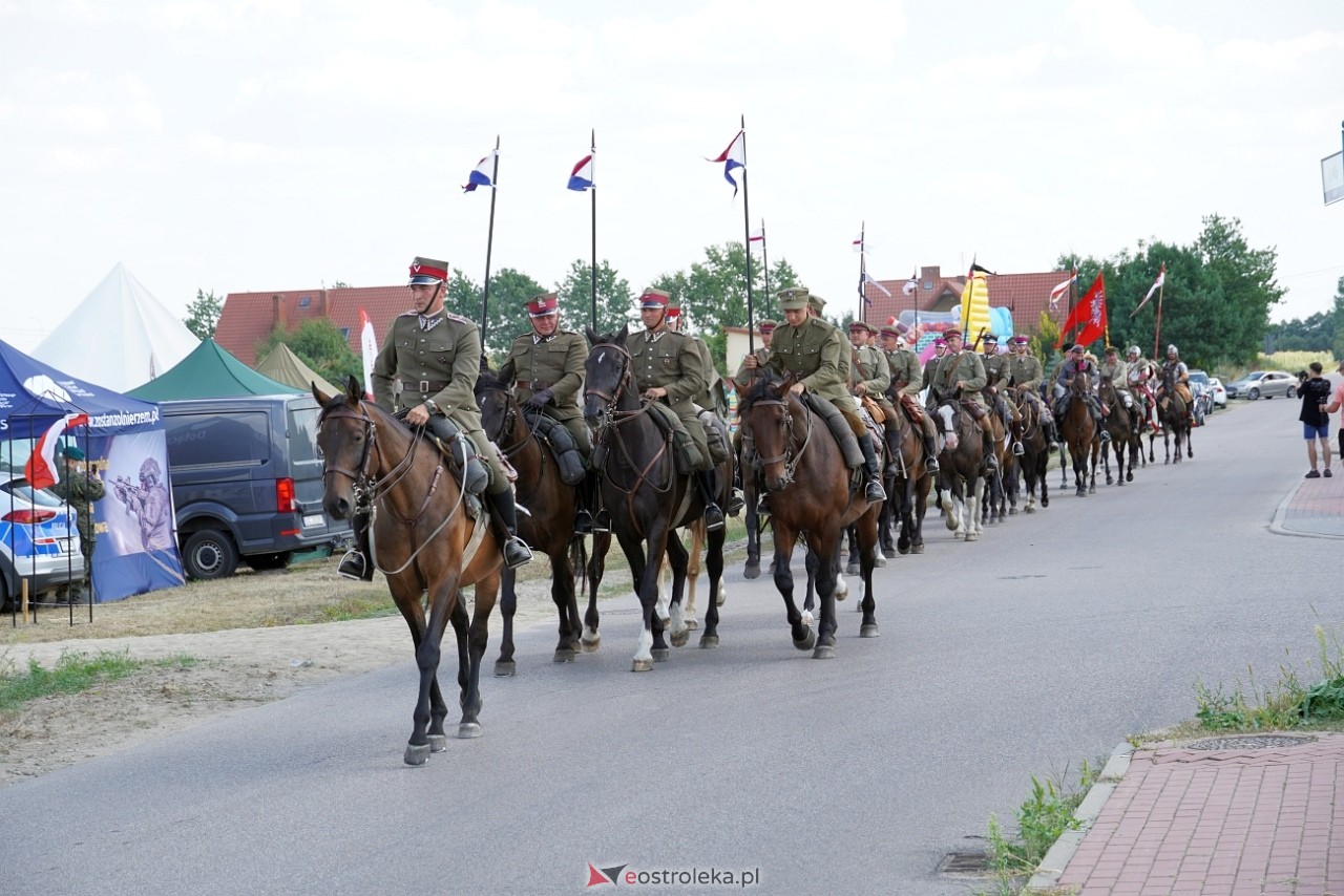 Piknik Militarny w Rzekuniu [17.08.2024] - zdjęcie #19 - eOstroleka.pl