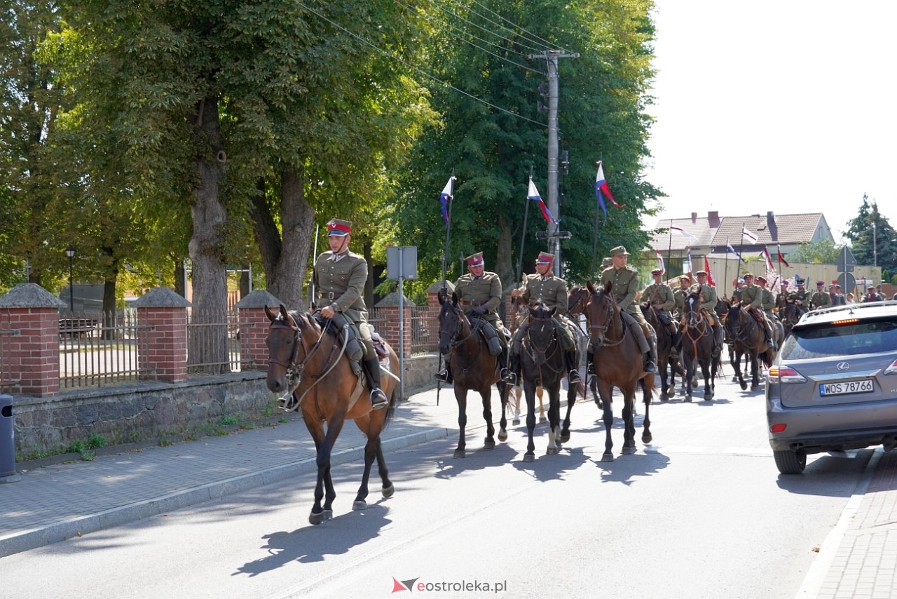 Piknik Militarny w Rzekuniu [17.08.2024] - zdjęcie #12 - eOstroleka.pl