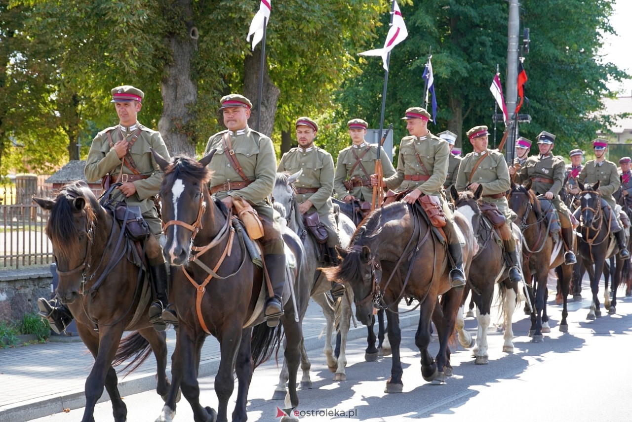 Piknik Militarny w Rzekuniu [17.08.2024] - zdjęcie #4 - eOstroleka.pl