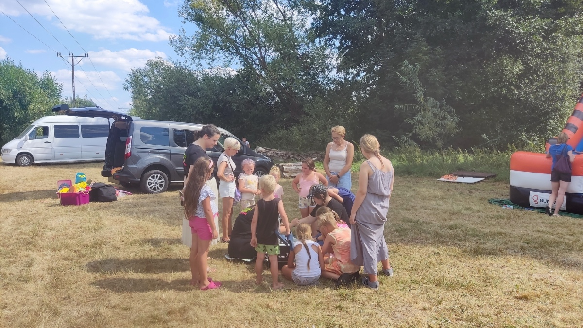 Piknik Radosne Wakacje 2 na Osiedlu Łazek [17.08.2024] - zdjęcie #15 - eOstroleka.pl