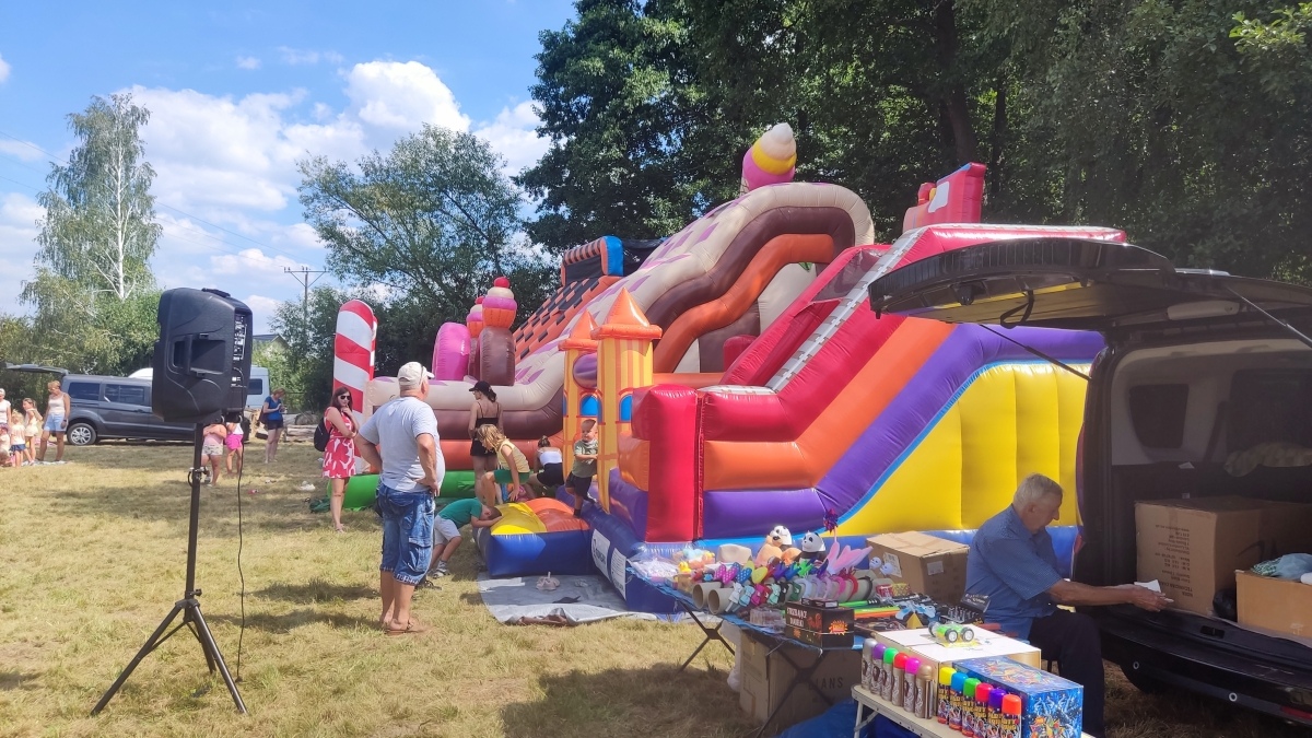 Piknik Radosne Wakacje 2 na Osiedlu Łazek [17.08.2024] - zdjęcie #8 - eOstroleka.pl