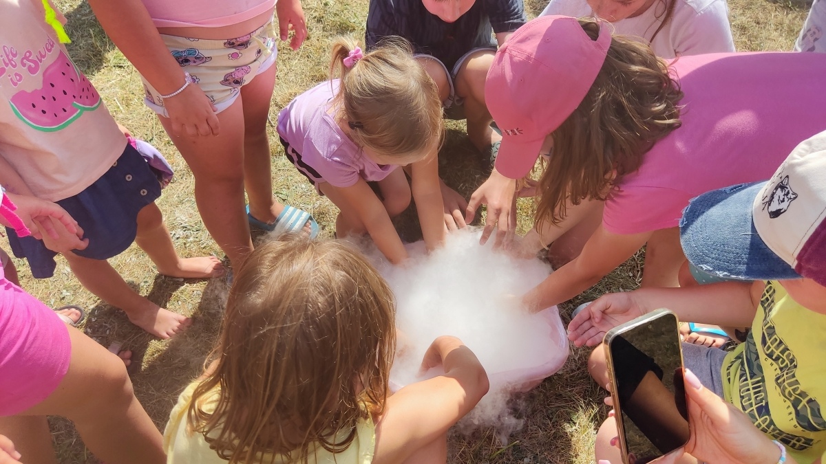 Piknik Radosne Wakacje 2 na Osiedlu Łazek [17.08.2024] - zdjęcie #1 - eOstroleka.pl