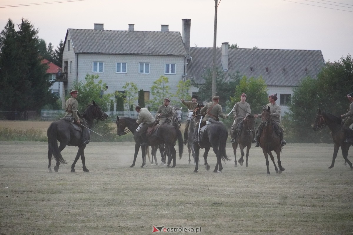 Rekonstrukcja historyczna Bolszewika goń! w Rzekuniu [17.08.2024] - zdjęcie #670 - eOstroleka.pl