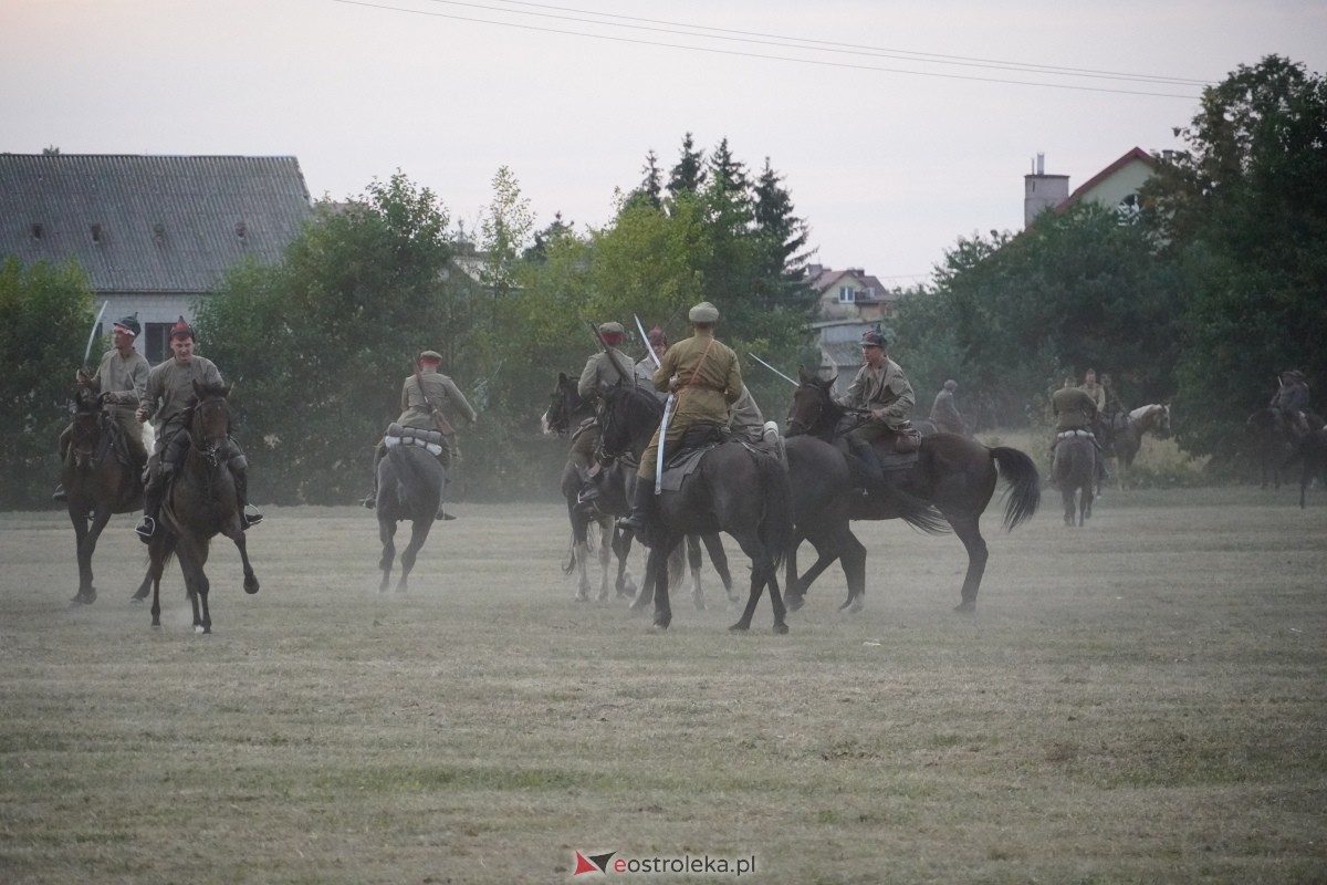 Rekonstrukcja historyczna Bolszewika goń! w Rzekuniu [17.08.2024] - zdjęcie #668 - eOstroleka.pl