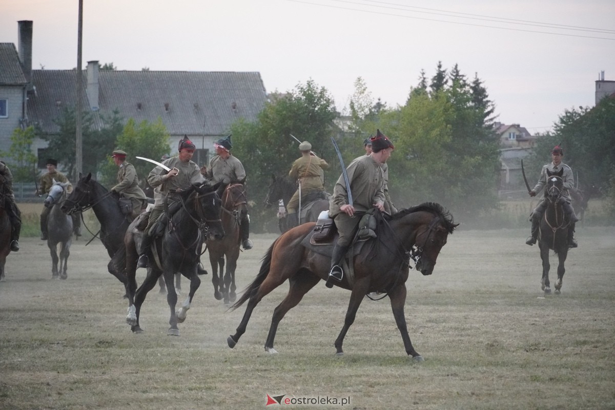 Rekonstrukcja historyczna Bolszewika goń! w Rzekuniu [17.08.2024] - zdjęcie #667 - eOstroleka.pl