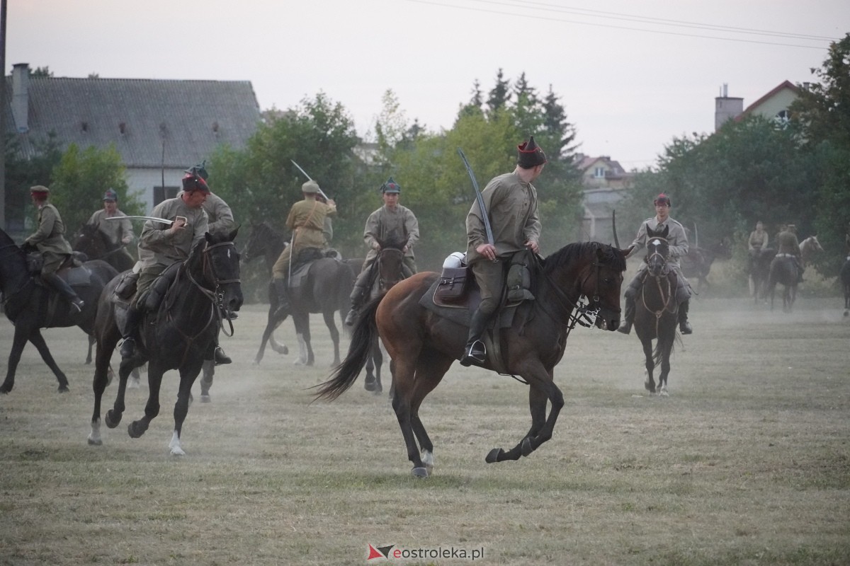 Rekonstrukcja historyczna Bolszewika goń! w Rzekuniu [17.08.2024] - zdjęcie #666 - eOstroleka.pl
