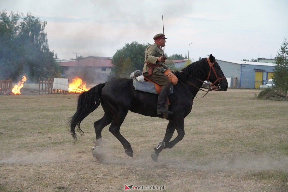 Rekonstrukcja historyczna Bolszewika goń! w Rzekuniu [17.08.2024] - zdjęcie #657 - eOstroleka.pl
